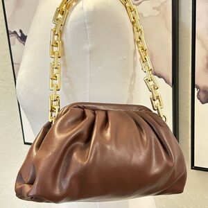 Brown dr bag urban expressions purse like new with crossbody